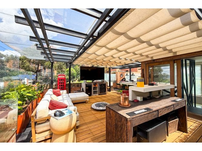 Casa en venta en Chapinero Alto, Bogotá · foto 3 de 22
