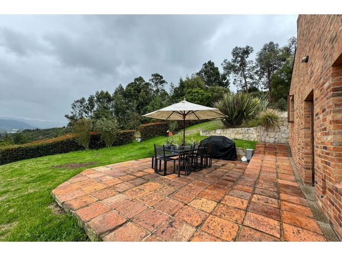Casa de 3 alcobas en venta en Montana, Sopó, 360 m² · foto 2 de 24