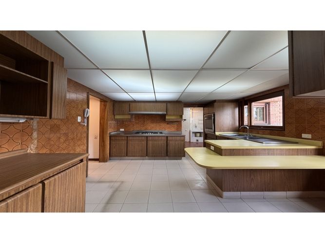Apartamento de 3 alcobas en venta en Los Rosales, Bogotá, 359 m² · foto 13 de 24