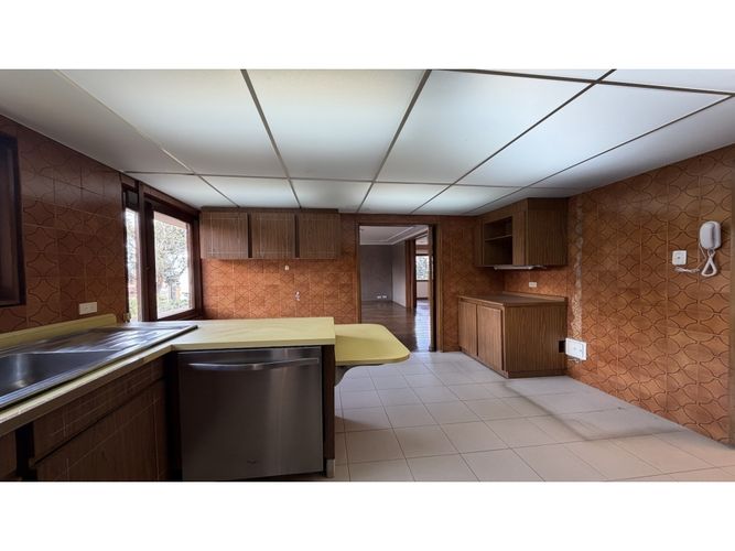 Apartamento de 3 alcobas en venta en Los Rosales, Bogotá, 359 m² · foto 14 de 24