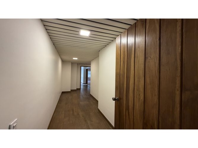Apartamento de 3 alcobas en venta en Los Rosales, Bogotá, 359 m² · foto 16 de 24