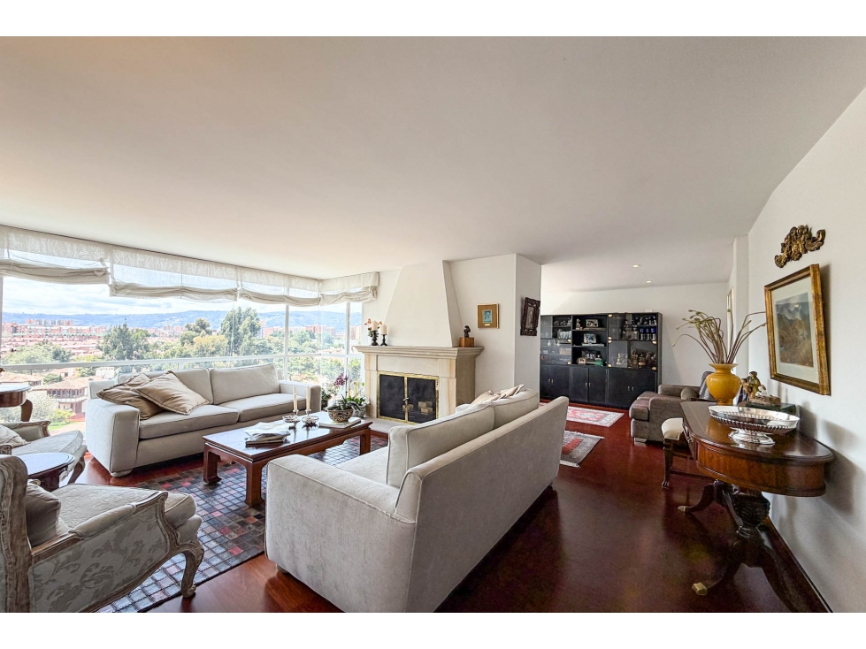 Apartamento en venta en Gratamira, Bogotá · foto 2 de 17