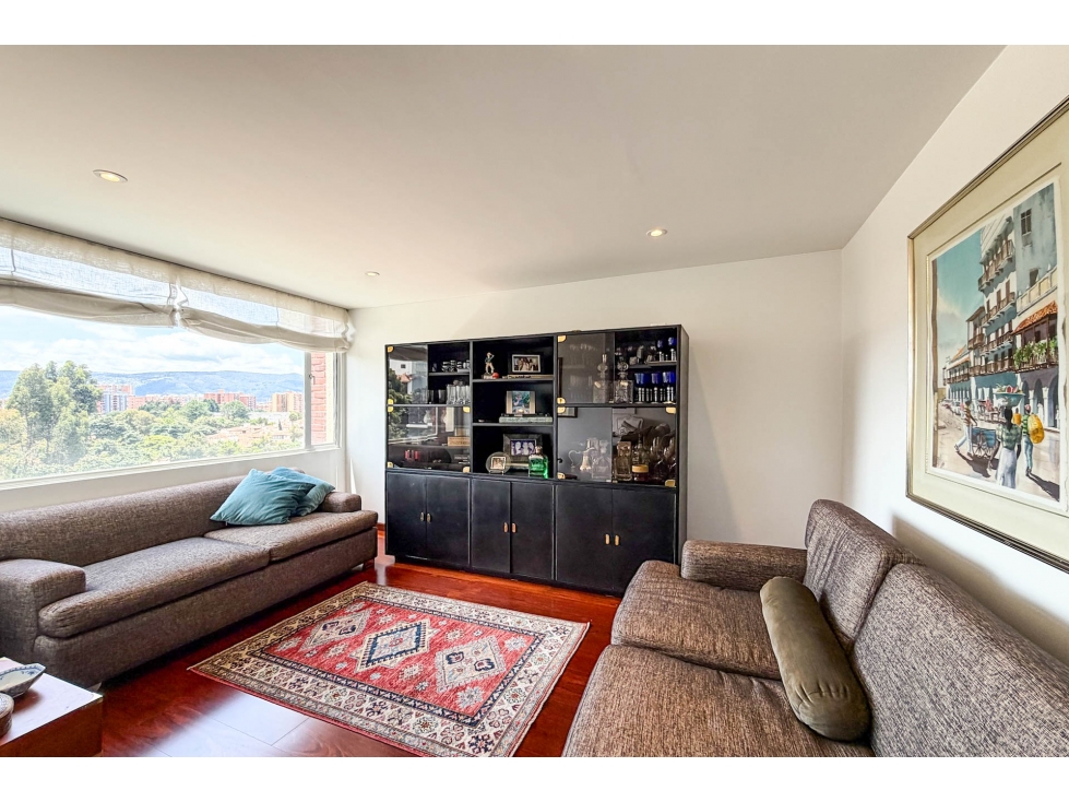 Apartamento en venta en Gratamira, Bogotá · foto 8 de 17
