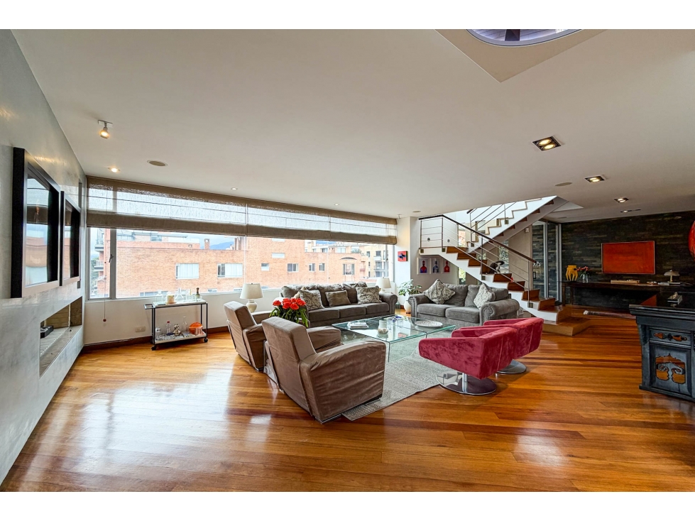 Apartamento en venta en Chico Norte, Bogotá · foto 2 de 24