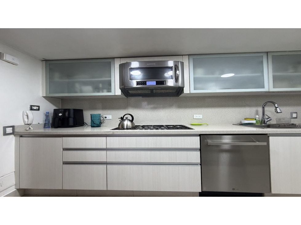 Apartamento en venta en Los Rosales, Bogotá · foto 15 de 24