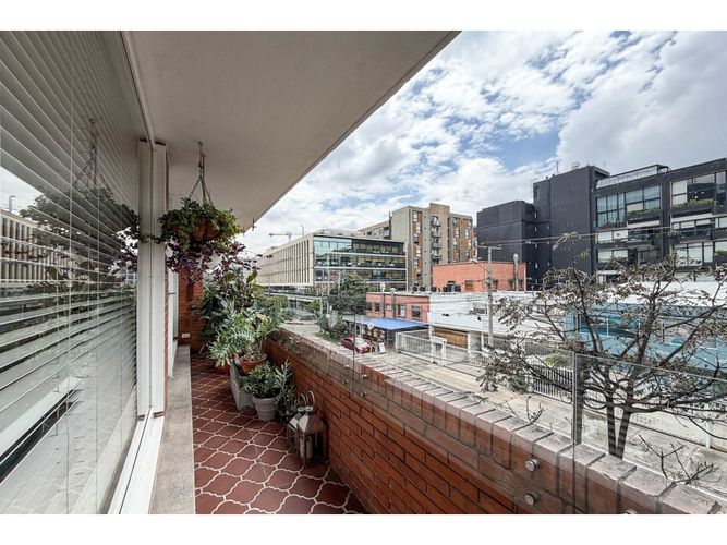Apartamento de 3 alcobas en venta en Chico Norte, Bogotá, 200 m² · foto 6 de 22