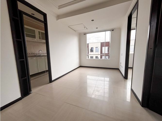 Apartamento de 3 alcobas en venta en La Uribe, Bogotá, 42 m² · foto 2 de 10