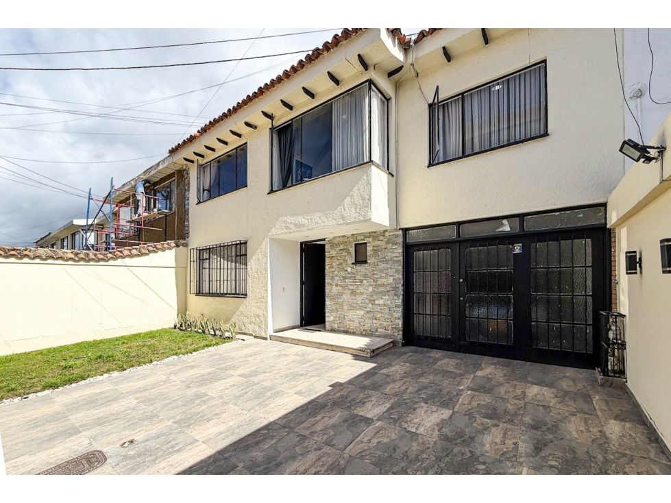 Casa en venta en Las Villas, Bogotá · foto 2 de 20