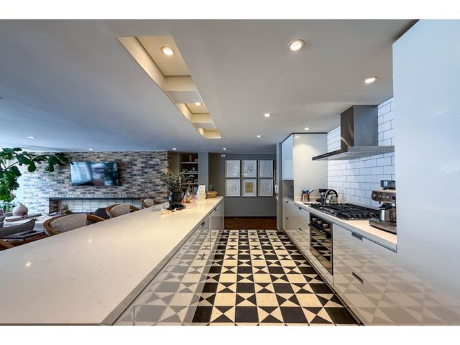Apartamento de 3 alcobas en venta en Chico Norte, Bogotá, 200 m² · foto 10 de 22