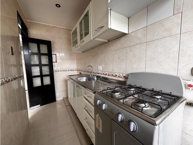 Apartamento de 3 alcobas en venta en La Uribe, Bogotá, 42 m² · foto 4 de 10