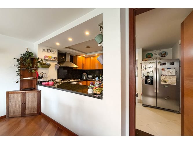 Apartamento de 2 alcobas en venta en Los Rosales, Bogotá, 152 m² · foto 5 de 15