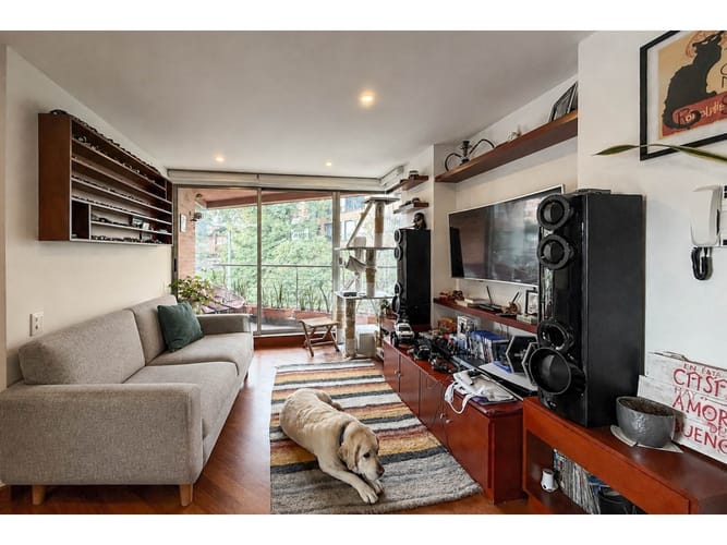 Apartamento de 2 alcobas en venta en Los Rosales, Bogotá, 152 m² · foto 7 de 15