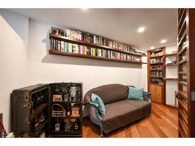 Apartamento de 2 alcobas en venta en Los Rosales, Bogotá, 152 m² · foto 8 de 15