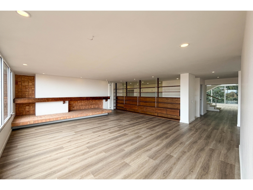 Apartamento en venta en Los Rosales, Bogotá · foto 2 de 24