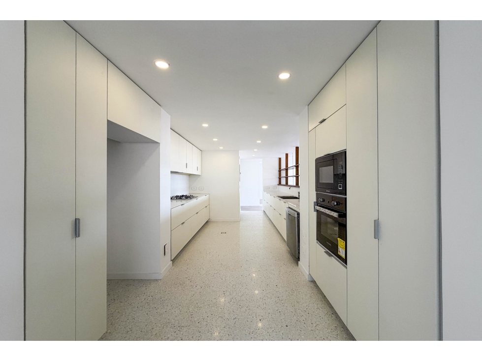 Apartamento en venta en Los Rosales, Bogotá · foto 8 de 24