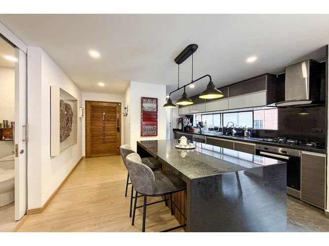 Apartamento de 2 alcobas en venta en La Carolina, Bogotá, 97 m² · foto 6 de 17