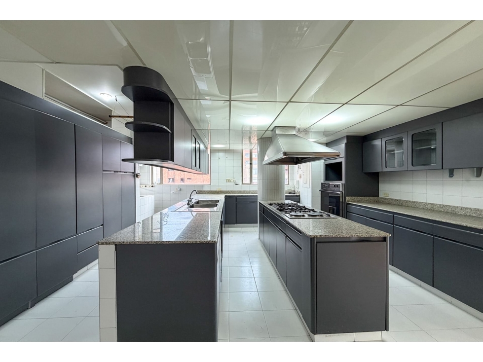 Apartamento en venta en Los Rosales, Bogotá · foto 5 de 21