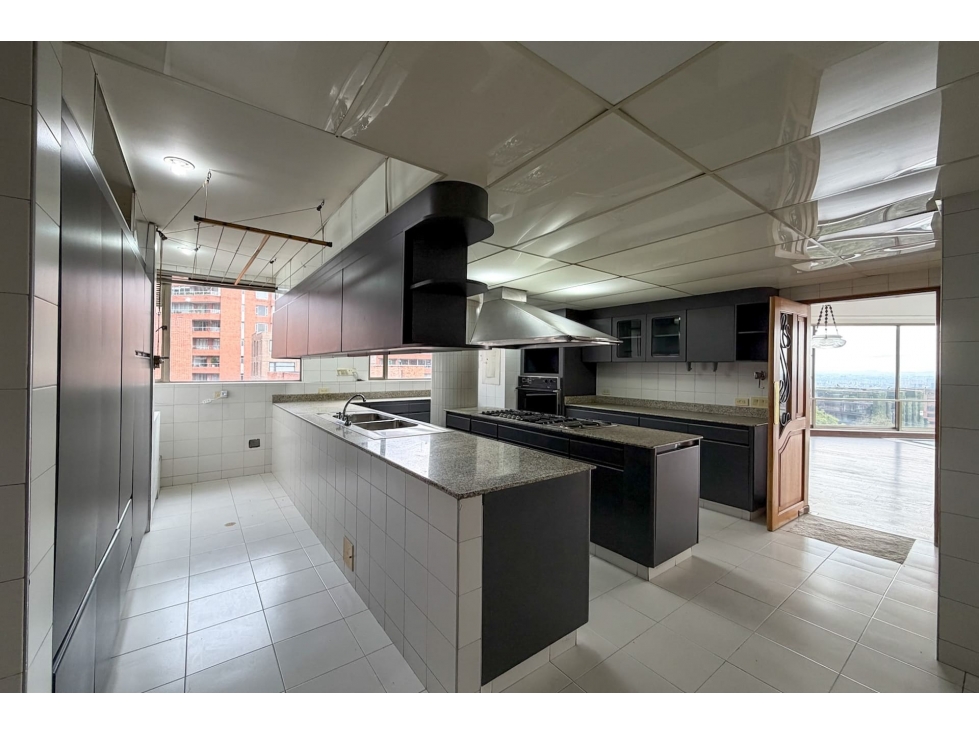 Apartamento en venta en Los Rosales, Bogotá · foto 6 de 21