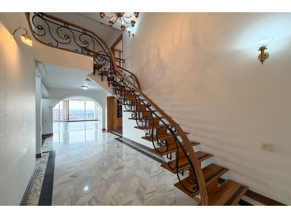 Apartamento en venta en Los Rosales, Bogotá · foto 8 de 21