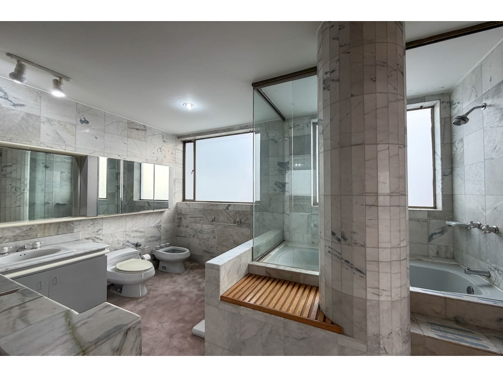 Apartamento en venta en Los Rosales, Bogotá · foto 17 de 21