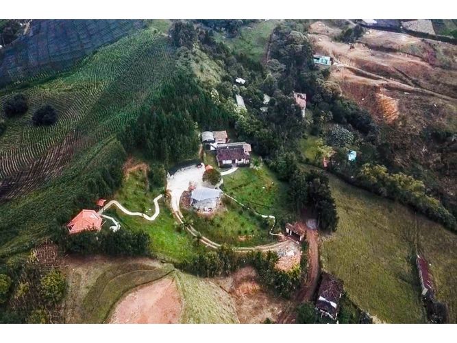 Casa de 4 alcobas en venta en El Carmen De Viboral, El Carmen de Viboral, 500 m² · foto 13 de 14