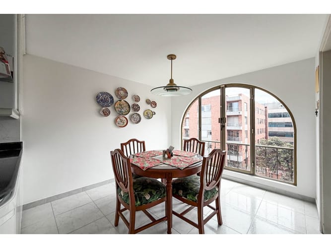 Apartamento de 5 alcobas en venta en Santa Barbara Occidental, Bogotá, 500 m² · foto 9 de 24