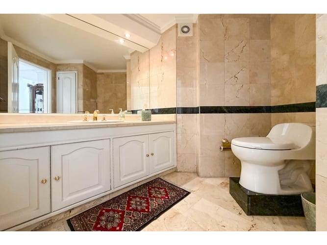 Apartamento de 5 alcobas en venta en Santa Barbara Occidental, Bogotá, 500 m² · foto 13 de 24