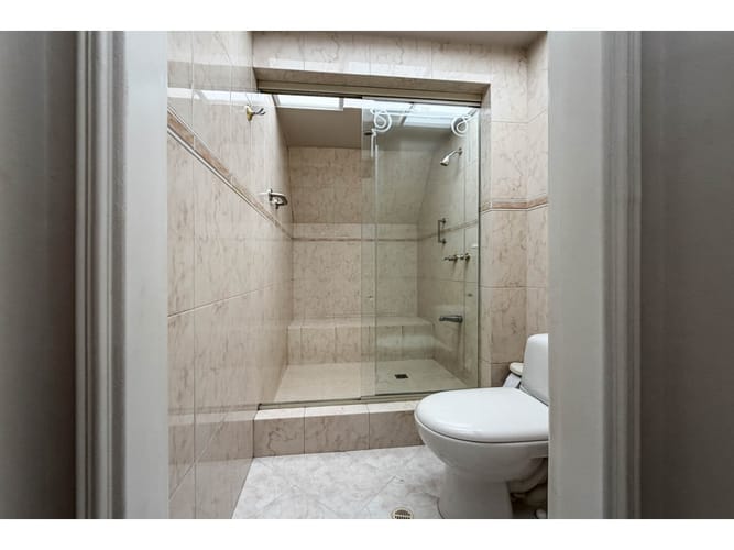 Apartamento de 5 alcobas en venta en Santa Barbara Occidental, Bogotá, 500 m² · foto 22 de 24