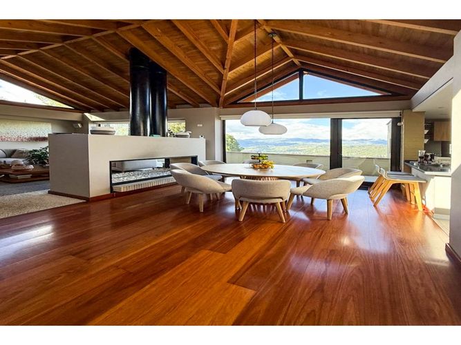 Casa de 3 alcobas en venta en Paramo I, La Calera, 330 m² · foto 3 de 10