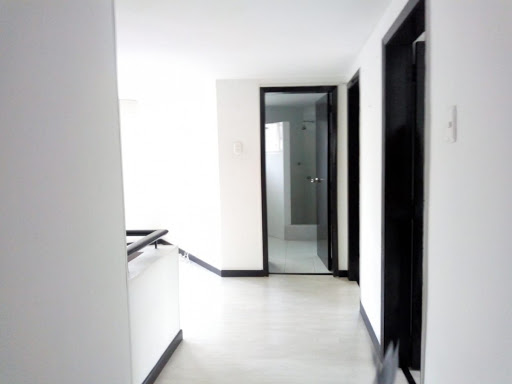 Casa en venta en Rionegro, Bogotá · foto 3 de 14