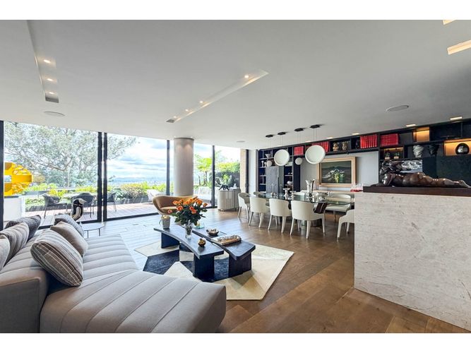 Casa de 5 alcobas en venta en Chapinero, Bogotá, 600 m² · foto 3 de 24