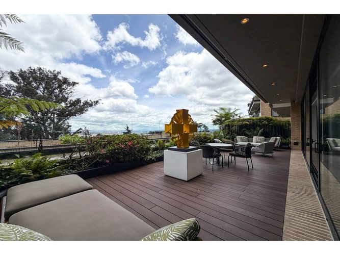 Casa de 5 alcobas en venta en Chapinero, Bogotá, 600 m² · foto 13 de 24