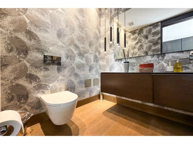 Casa de 5 alcobas en venta en Chapinero, Bogotá, 600 m² · foto 18 de 24