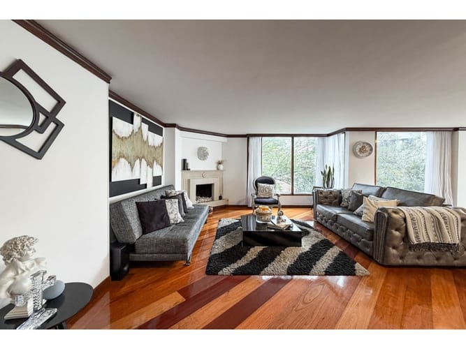 Apartamento de 3 alcobas en venta en Gratamira, Bogotá, 153 m² · foto 2 de 15