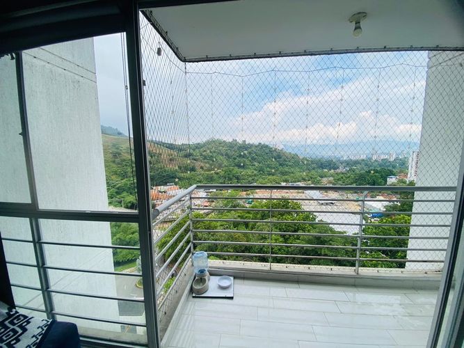 Apartamento de 3 alcobas en venta en Casco Antiguo - Floridablanca, Floridablanca, 75 m² · foto 2 de 19