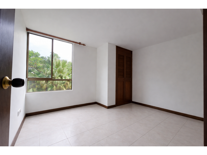 Apartamento de 3 alcobas en venta en Castropol, Medellín, 76 m² · foto 7 de 16