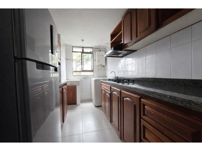 Apartamento de 3 alcobas en venta en Castropol, Medellín, 76 m² · foto 4 de 16