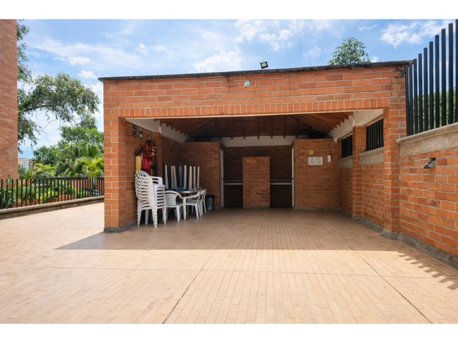 Apartamento de 3 alcobas en venta en Castropol, Medellín, 76 m² · foto 14 de 16
