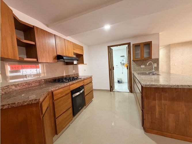 Apartamento de 3 alcobas en venta en Las Lomitas, Sabaneta, 111 m² · foto 2 de 20