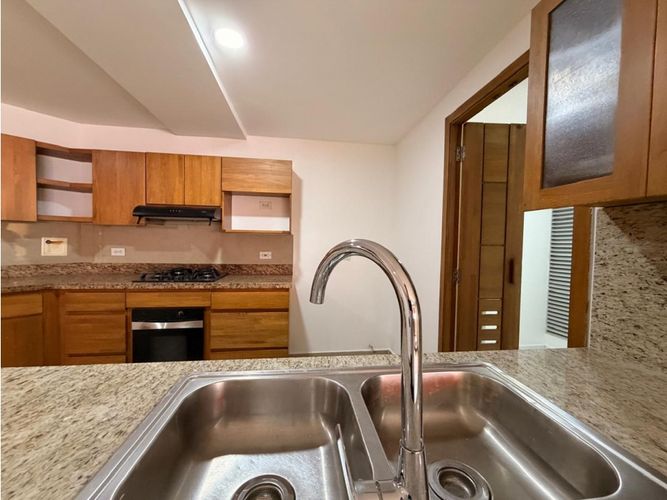 Apartamento de 3 alcobas en venta en Las Lomitas, Sabaneta, 111 m² · foto 3 de 20