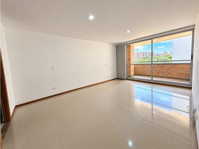 Apartamento de 3 alcobas en venta en Las Lomitas, Sabaneta, 111 m² · foto 5 de 20