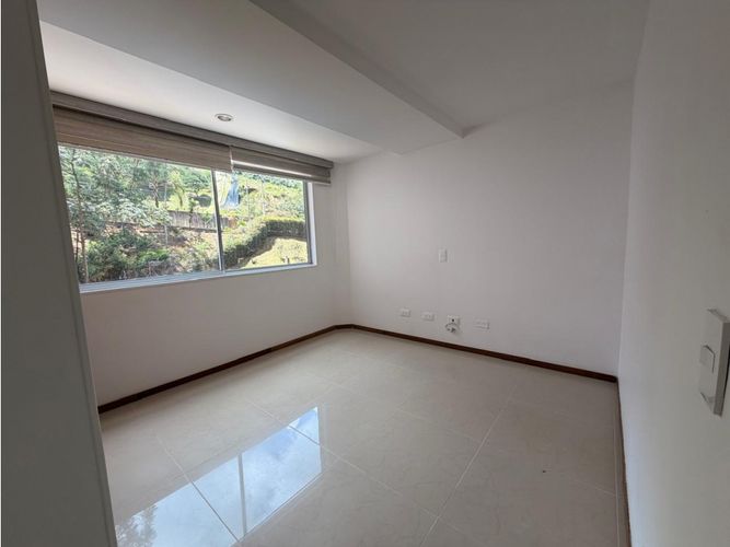 Apartamento de 3 alcobas en venta en Las Lomitas, Sabaneta, 111 m² · foto 10 de 20
