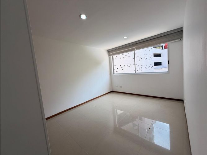 Apartamento de 3 alcobas en venta en Las Lomitas, Sabaneta, 111 m² · foto 14 de 20