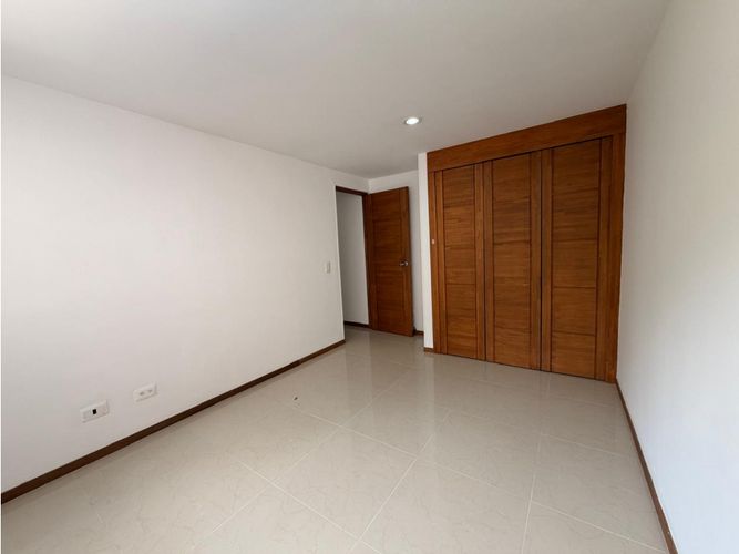 Apartamento de 3 alcobas en venta en Las Lomitas, Sabaneta, 111 m² · foto 15 de 20