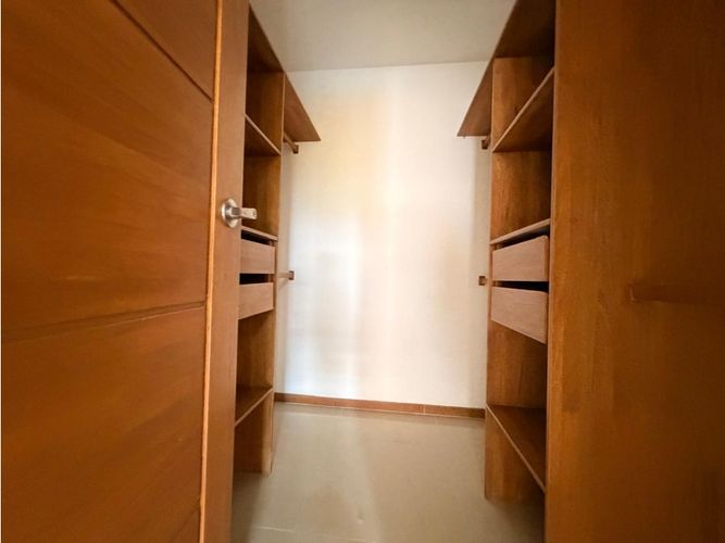 Apartamento de 3 alcobas en venta en Las Lomitas, Sabaneta, 111 m² · foto 19 de 20