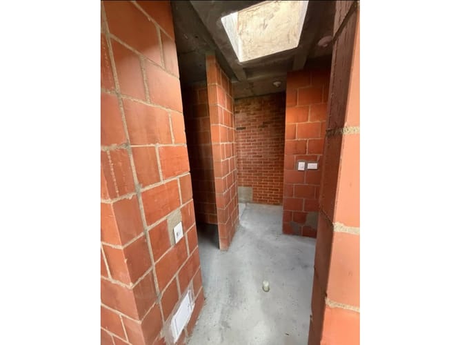 Casa de 3 alcobas en venta en El Castillo, Jamundí, 370 m² · foto 4 de 9