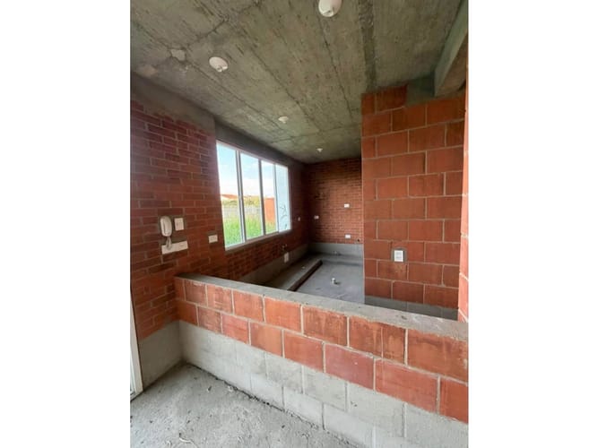 Casa de 3 alcobas en venta en El Castillo, Jamundí, 370 m² · foto 5 de 9