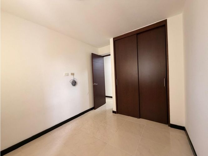 Apartamento de 3 alcobas en venta en Las Lomitas, Sabaneta, 91 m² · foto 8 de 18