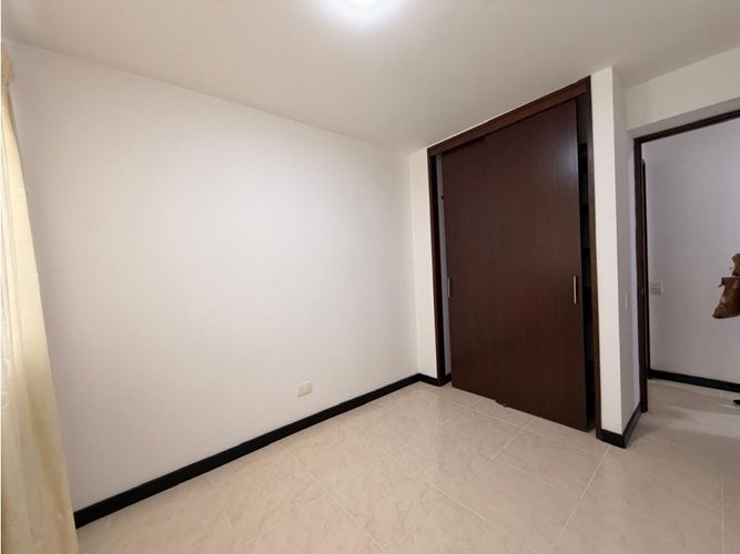 Apartamento de 3 alcobas en venta en Las Lomitas, Sabaneta, 91 m² · foto 10 de 18