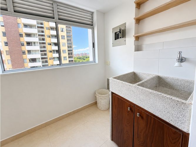 Apartamento de 3 alcobas en venta en Las Lomitas, Sabaneta, 91 m² · foto 16 de 18